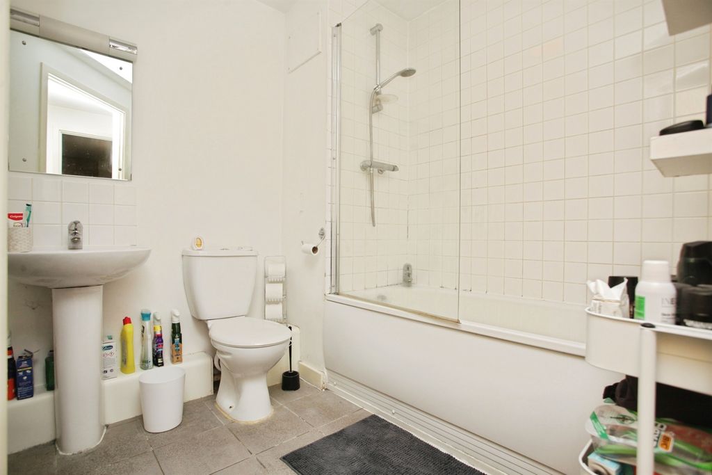 Additional image 8 of 1 bed flat for saleBryant Road, Rugby CV23