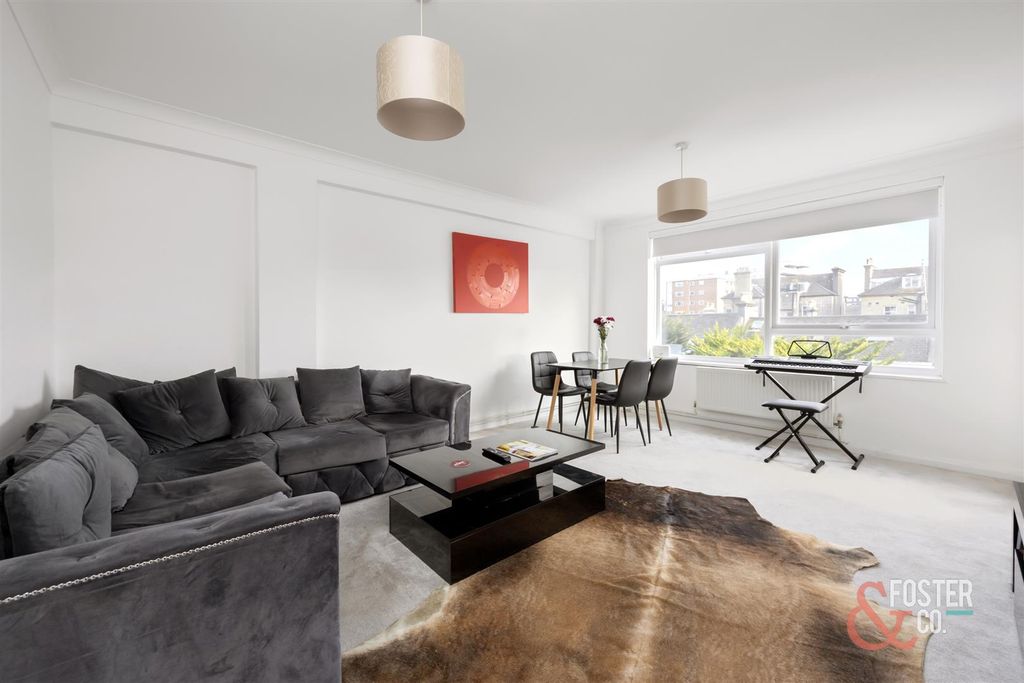 Property photo 1 of 16 The Drive, Grove Court, 14-004.Jpg