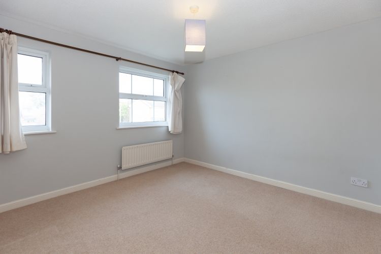 Property photo 3 of 11 215034