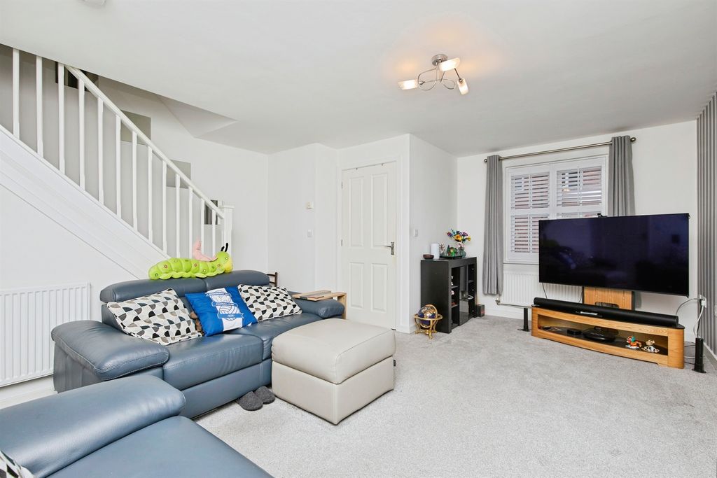 Property photo 3 of 16