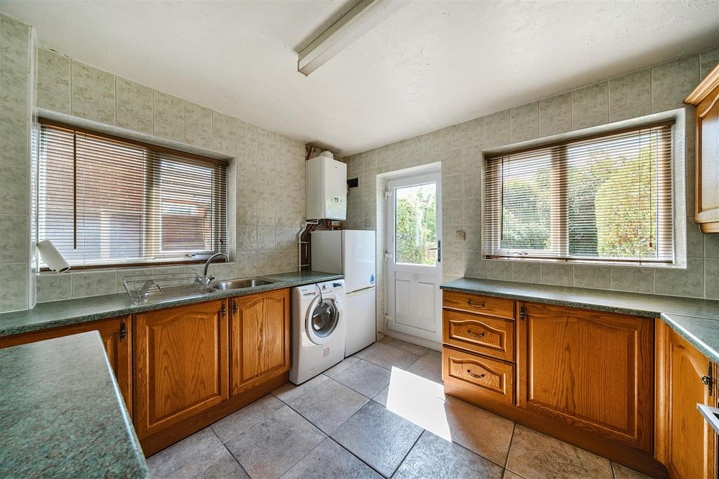 Property photo 3 of 19 13-681Dea7283F34-1288759-Arw-13.Jpg