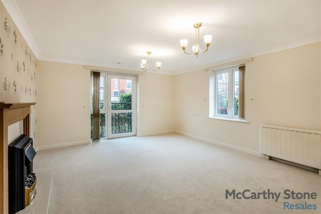 Property photo 2 of 33 8679281-Interior09.Jpg