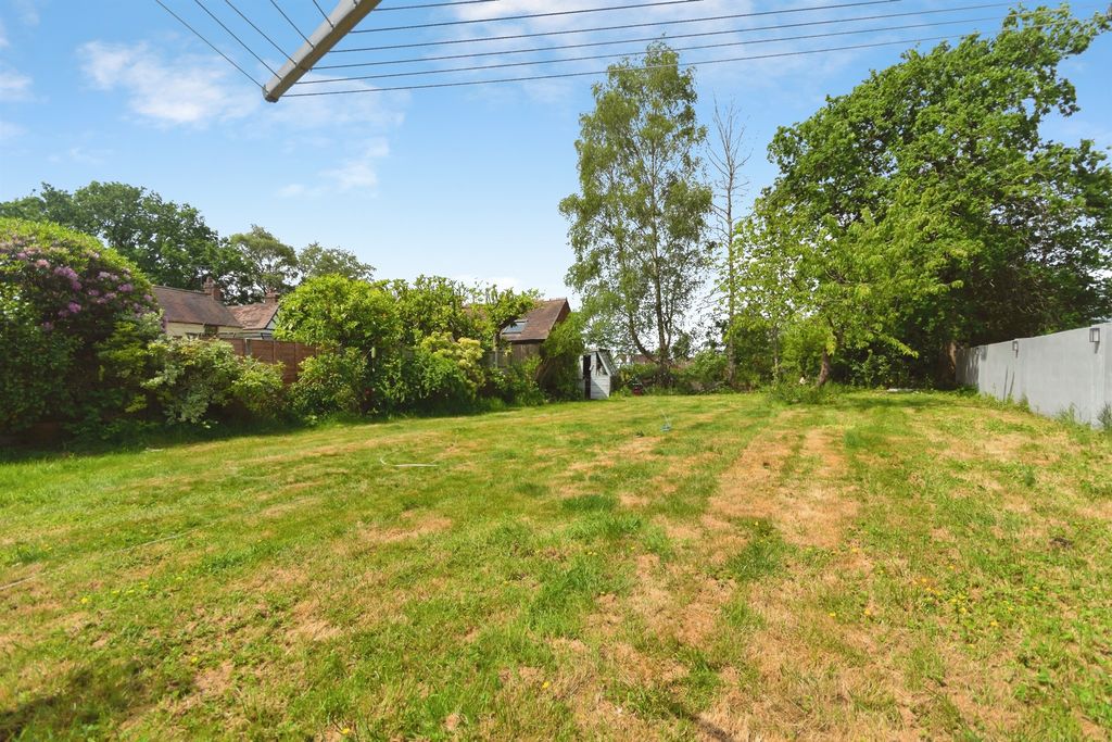 Property photo 2 of 25