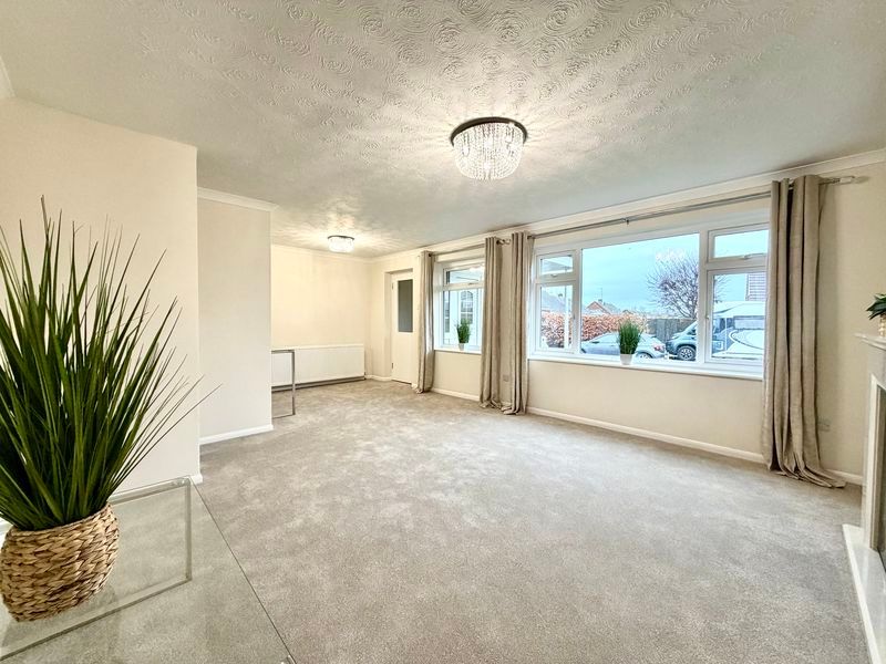 Property photo 3 of 23 Living Room