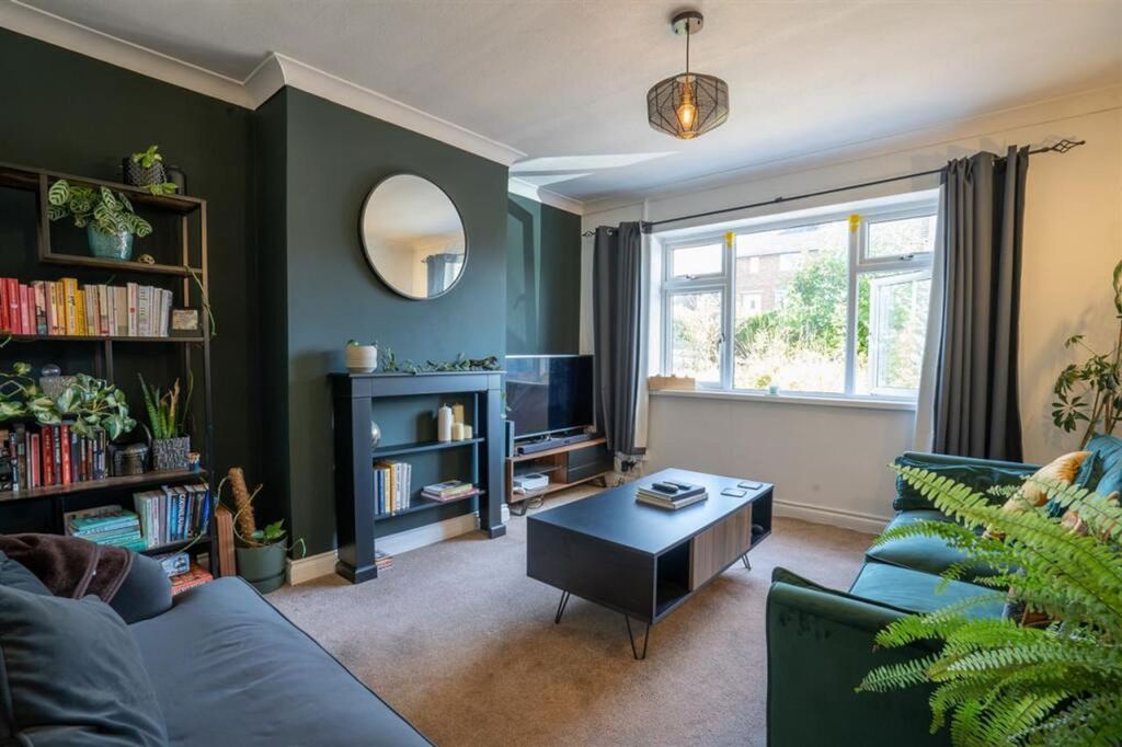 Property photo 2 of 18
