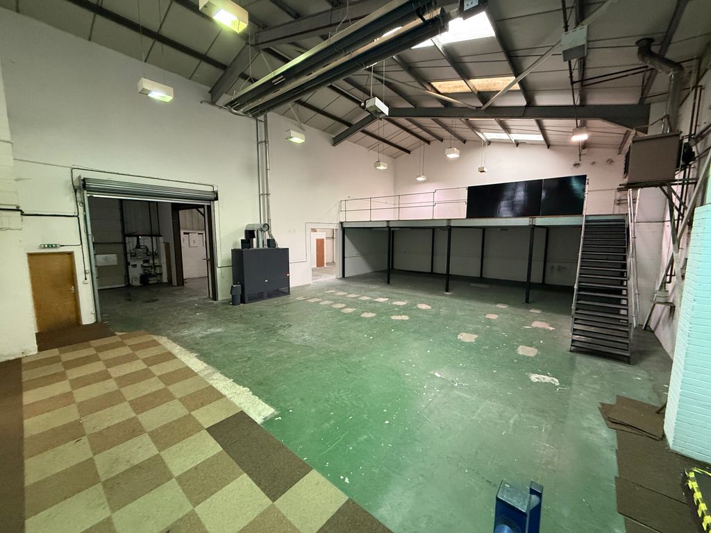 Property photo 3 of 9