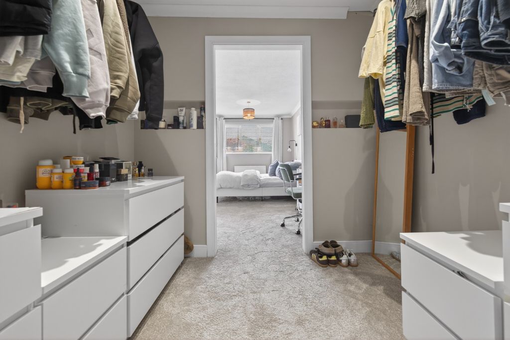 Property photo 3 of 27 5017298