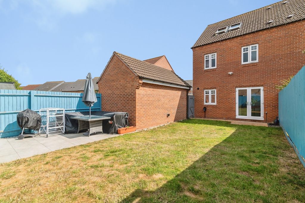 Property photo 2 of 18 Pbox-Img.Jpg