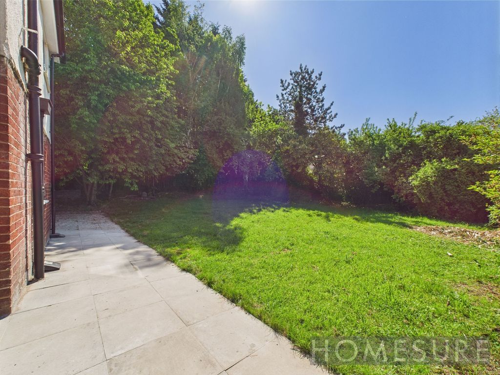 Property photo 3 of 27