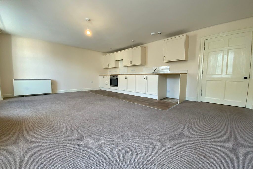 Property photo 3 of 9 Kitchen/ Living Area