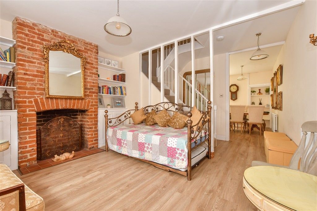 Property photo 2 of 11 Lounge