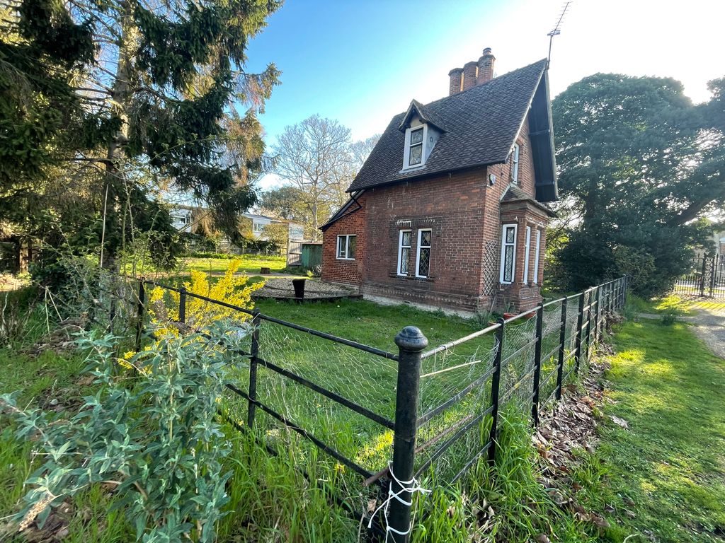 Property photo 1 of 16
