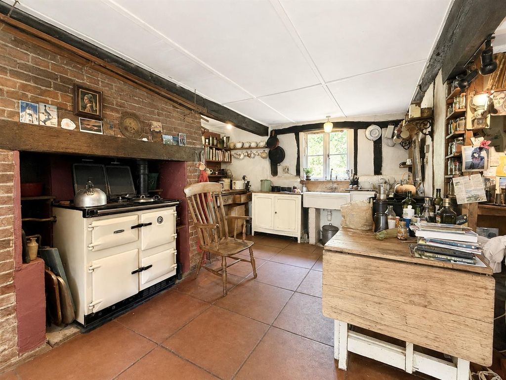 Property photo 2 of 33