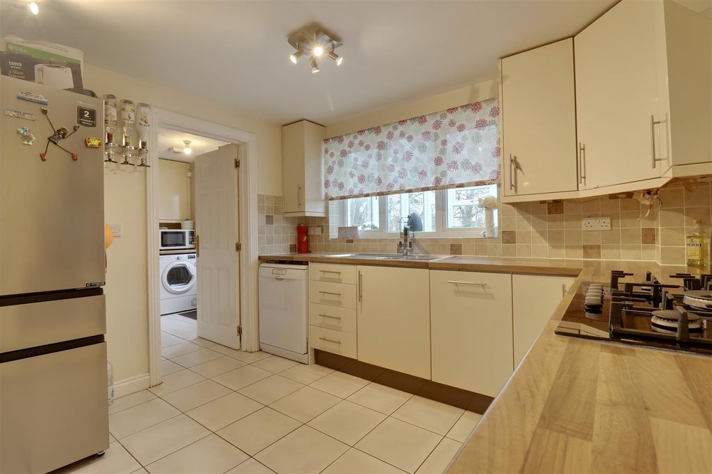 Property photo 1 of 20 6F41Aa4B-11Ec-455B-8F34-F6F45E09A255_1_201_A.Jpeg