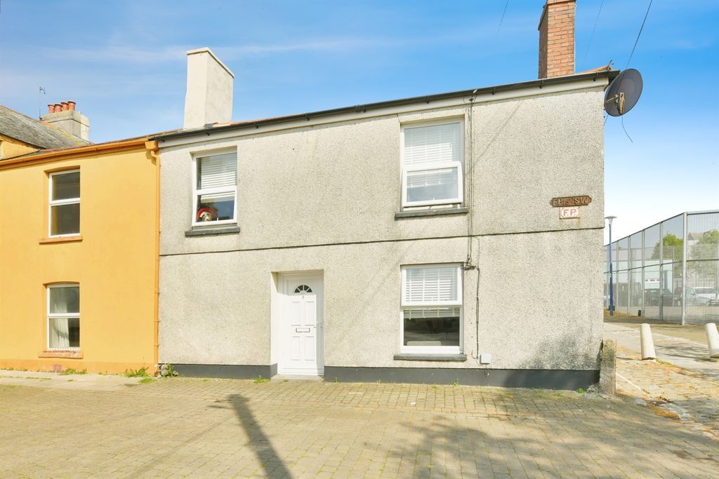 Property photo 1 of 17