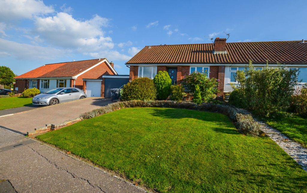 Property photo 2 of 34