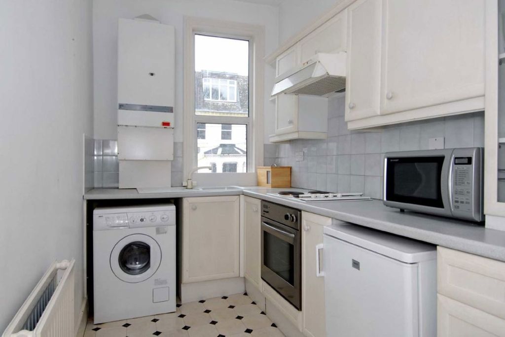 Property photo 3 of 4