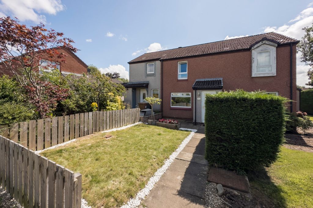 Property photo 2 of 12