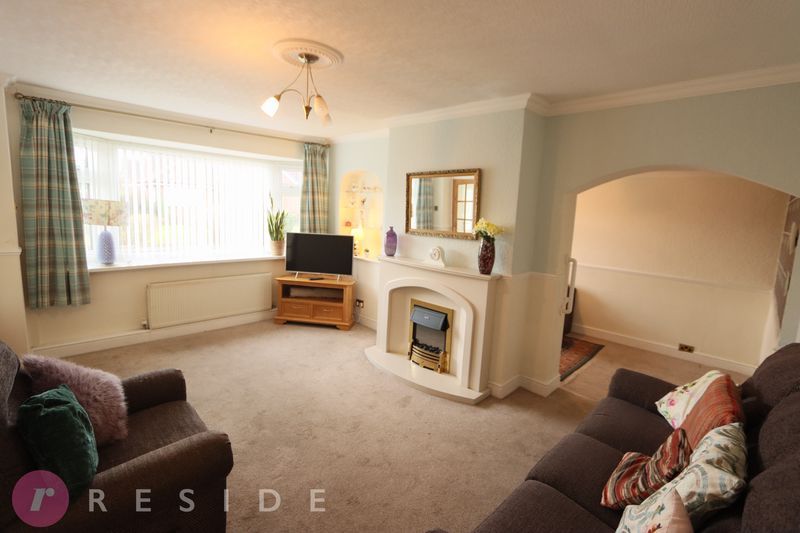 Property photo 2 of 14 Lounge