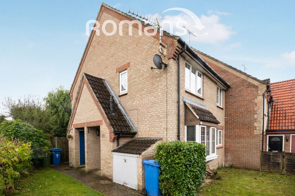 Property photo 1 of 9 2 Sav Front