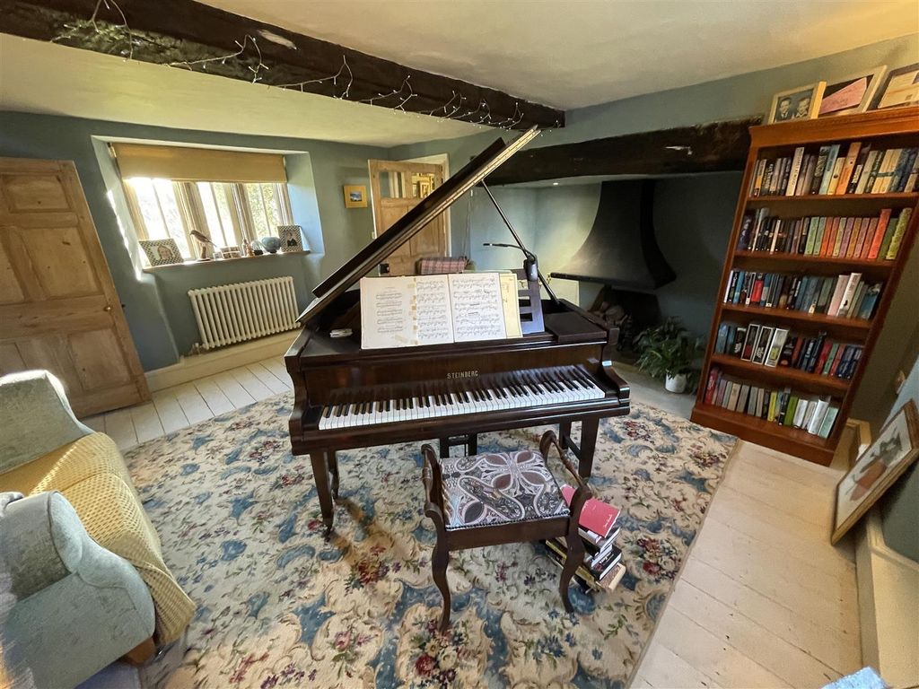 Property photo 3 of 15