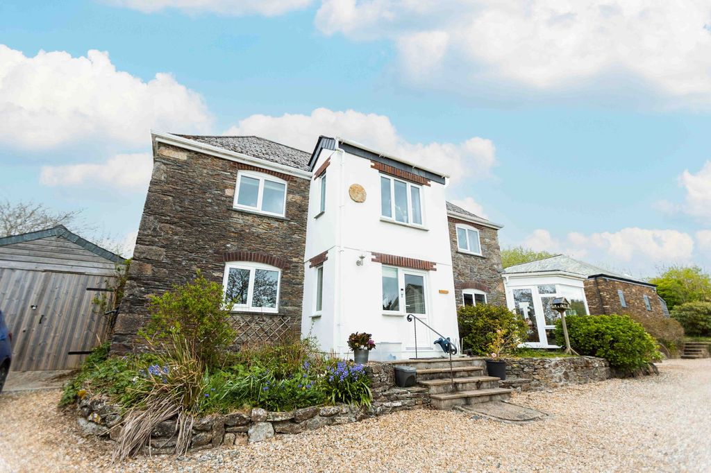 Property photo 2 of 49