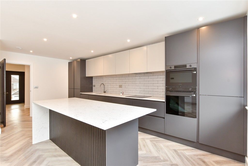 Property photo 1 of 15 Kitchen