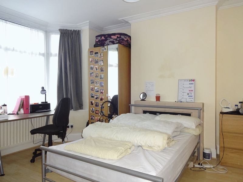 Property photo 3 of 6 Bedroom