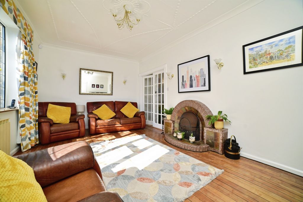 Property photo 2 of 16