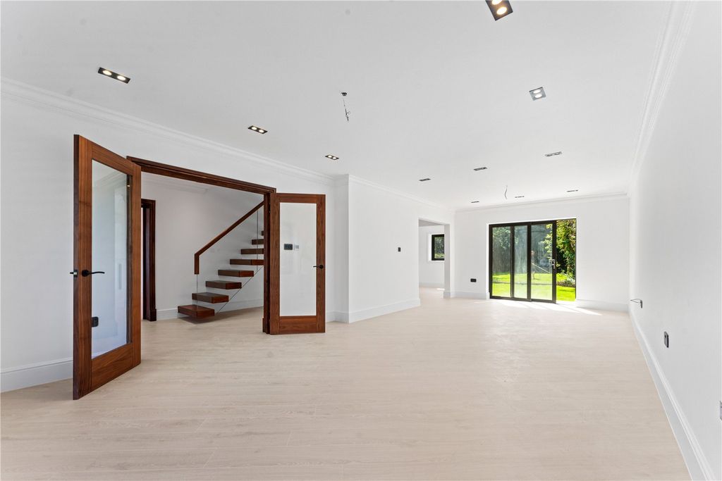 Property photo 3 of 10 Picture No. 02