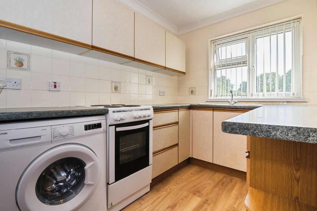 Property photo 2 of 19