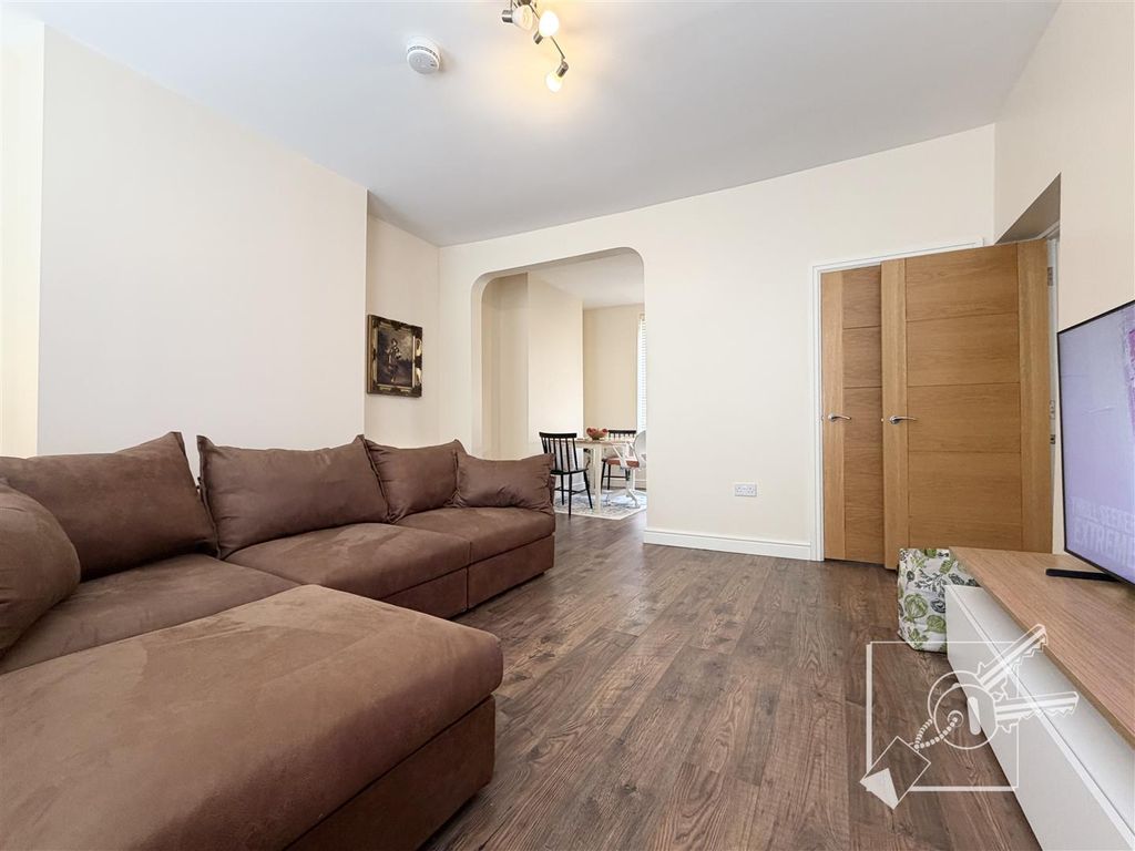 Property photo 3 of 12 Living Room