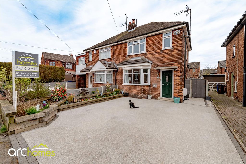 Property photo 1 of 20 Oak-6.Jpg