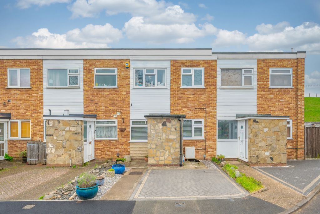Property photo 2 of 15 5004842