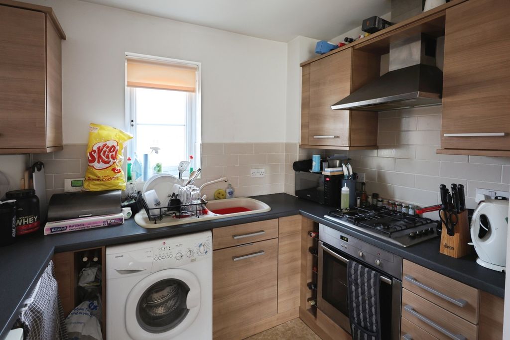 Property photo 2 of 9 Pbox-Kitchen-321585.Jpg