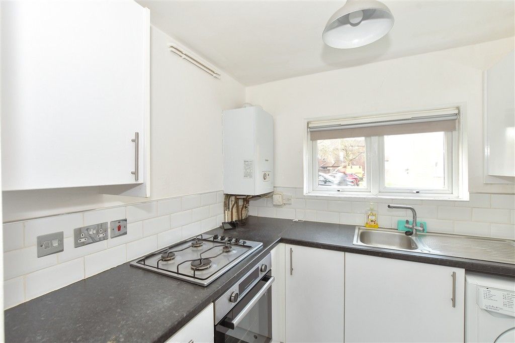 Property photo 1 of 10 Kitchen