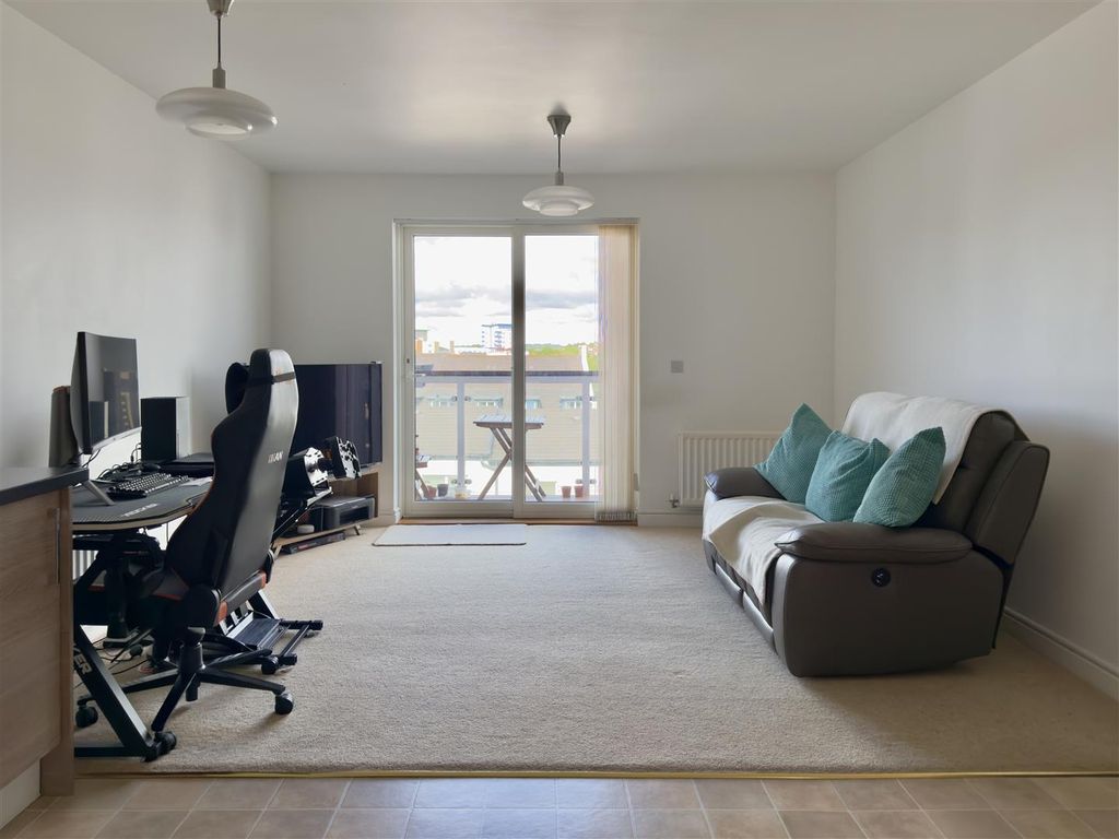 Property photo 3 of 20 Open Plan Living/Dining/Kitchen