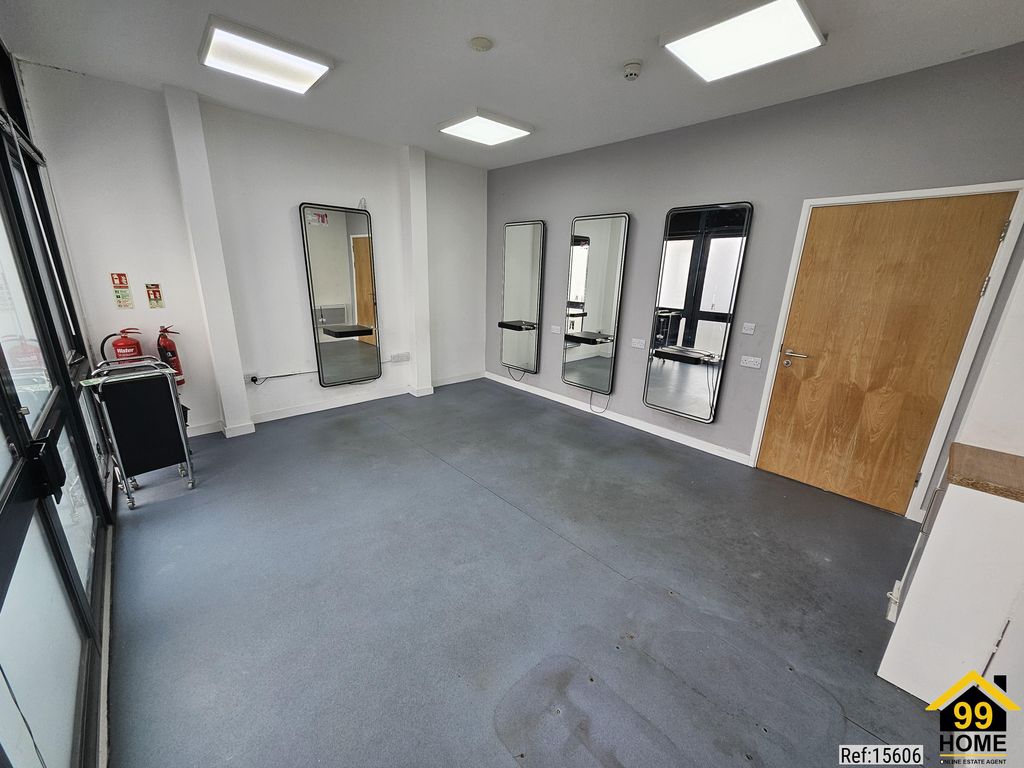 Property photo 3 of 17 Photo 2