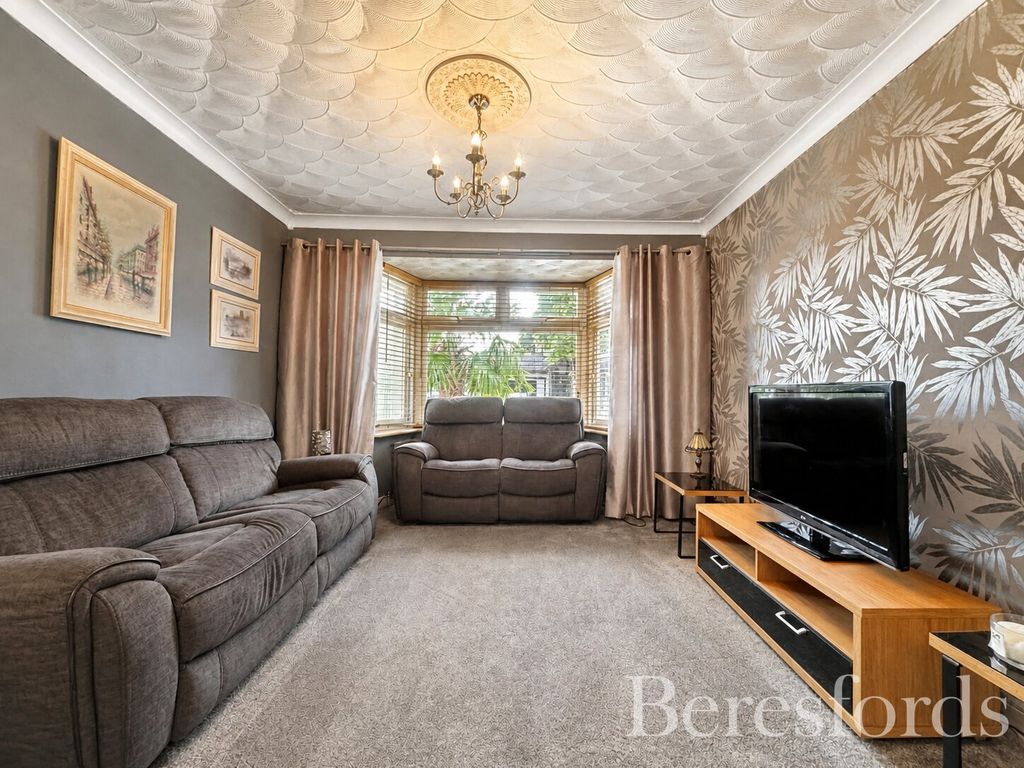 Property photo 2 of 18 Picture No. 28