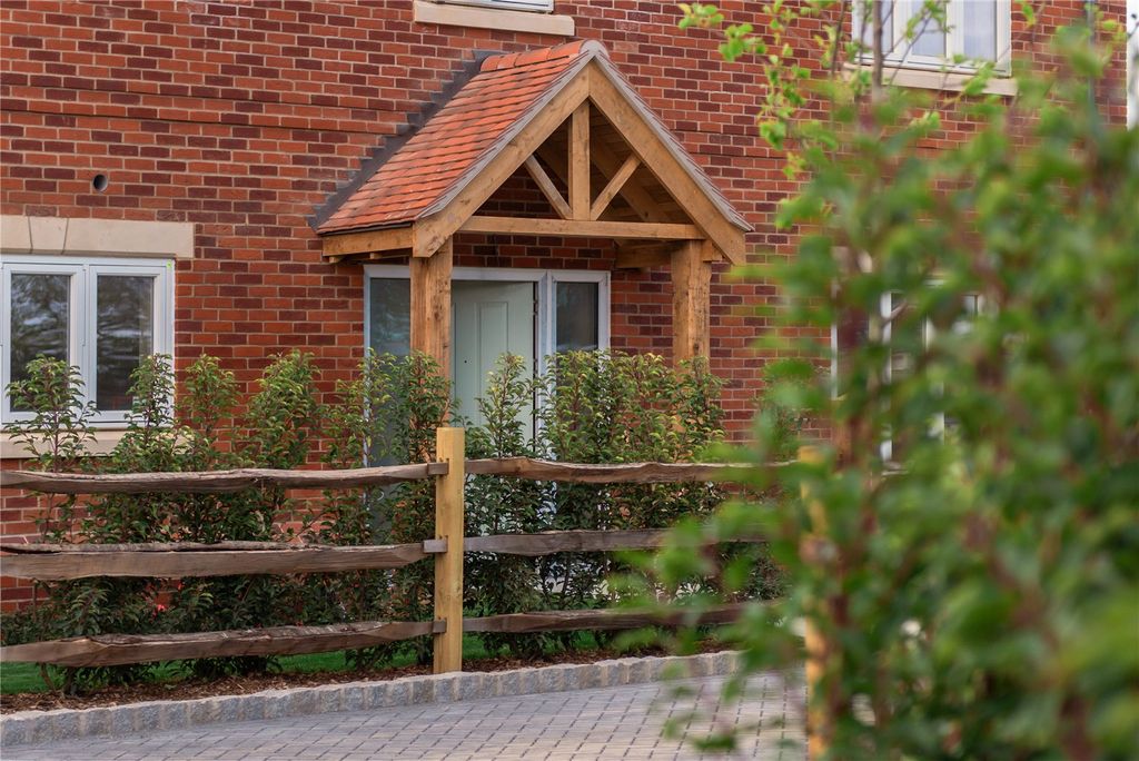 Property photo 2 of 5 Entrance