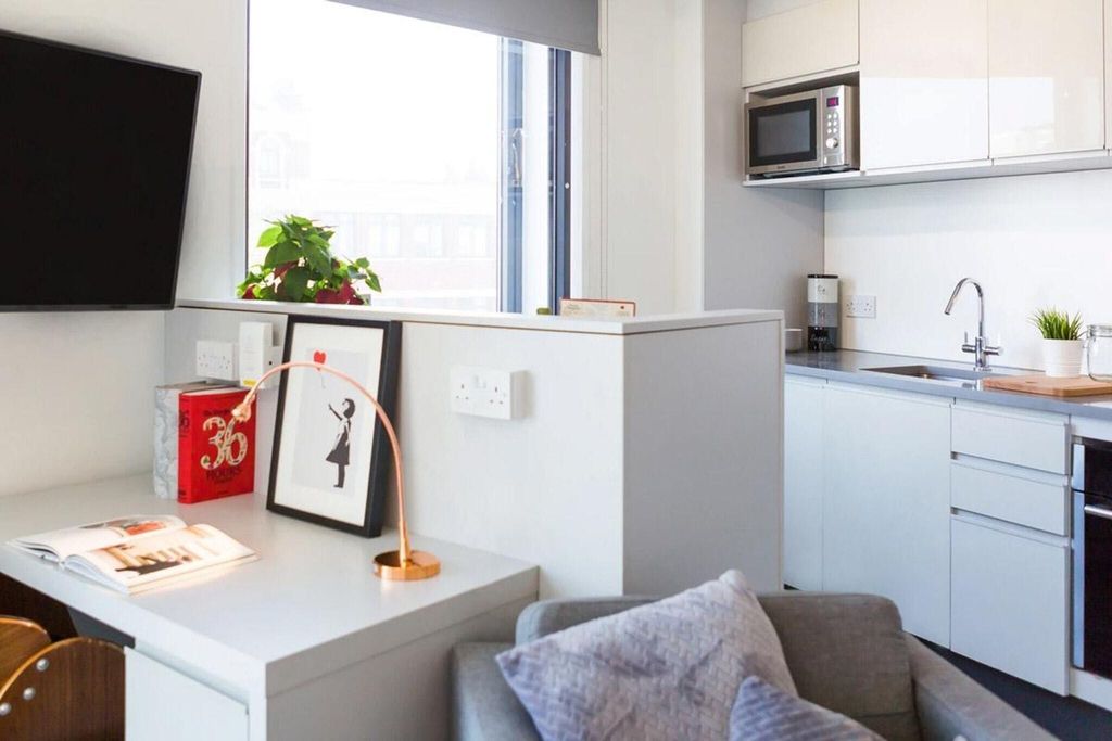 Property photo 3 of 10 Bedroom