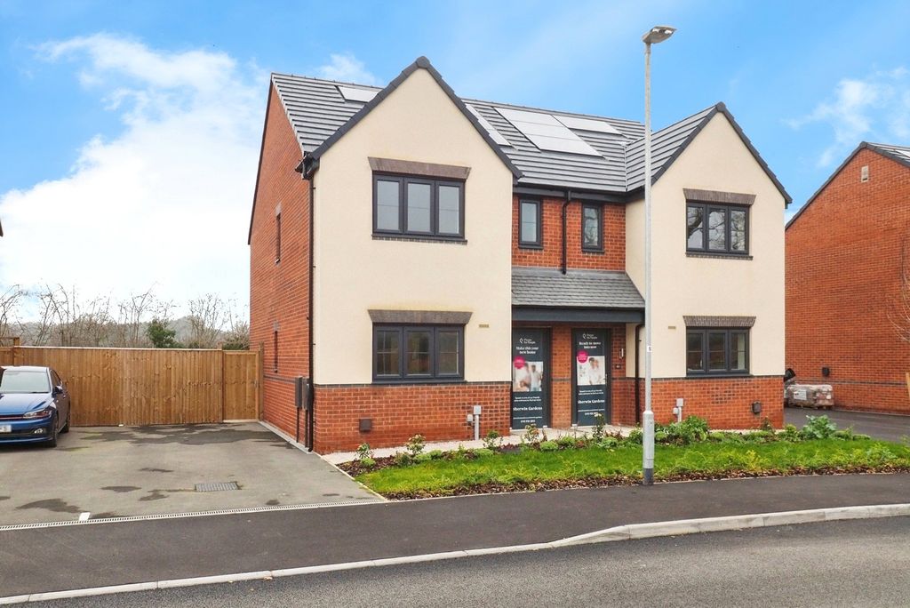 Property photo 2 of 8 The Darwell