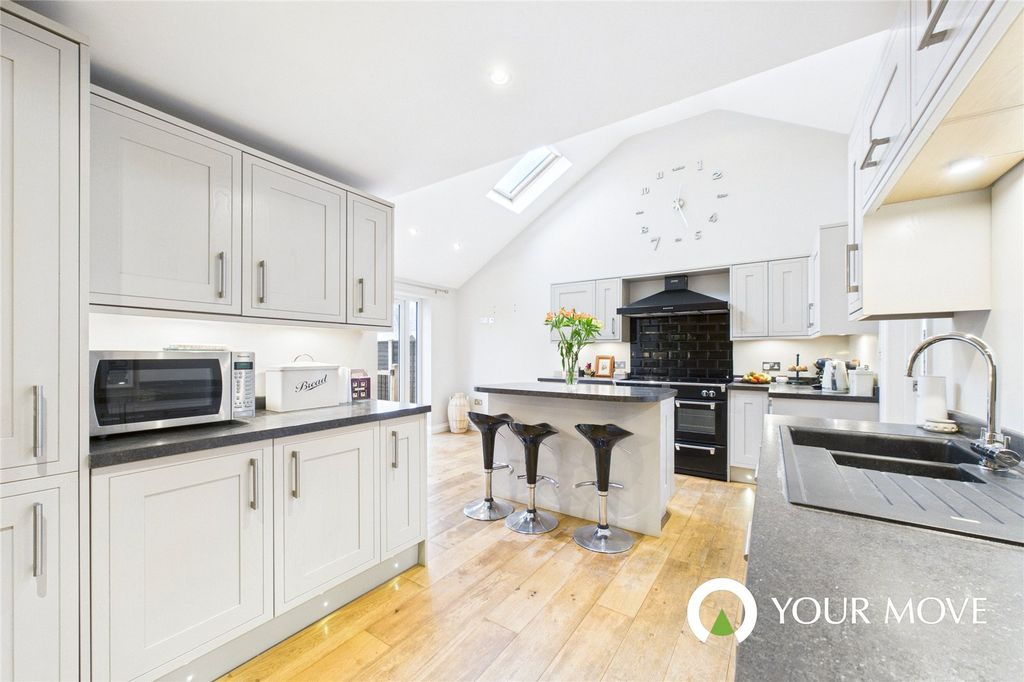 Property photo 2 of 21 Picture No. 02