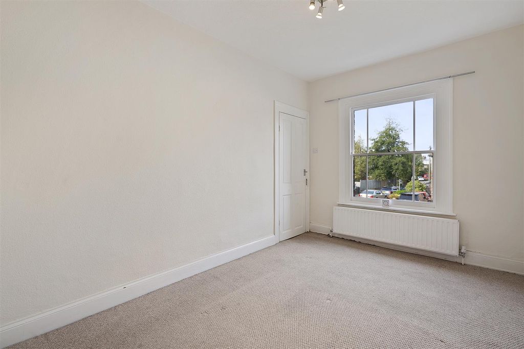 Property photo 3 of 6 96772A60-332A-4F8c-85Cf-28862589116Dapmsc - Flat3, 22 Mayand Park Road-15.Jpg