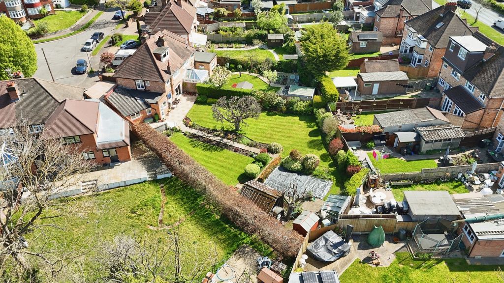 Additional image 25 of 4 bed semi-detached house for saleMortimer Crescent, Worcester Park KT4