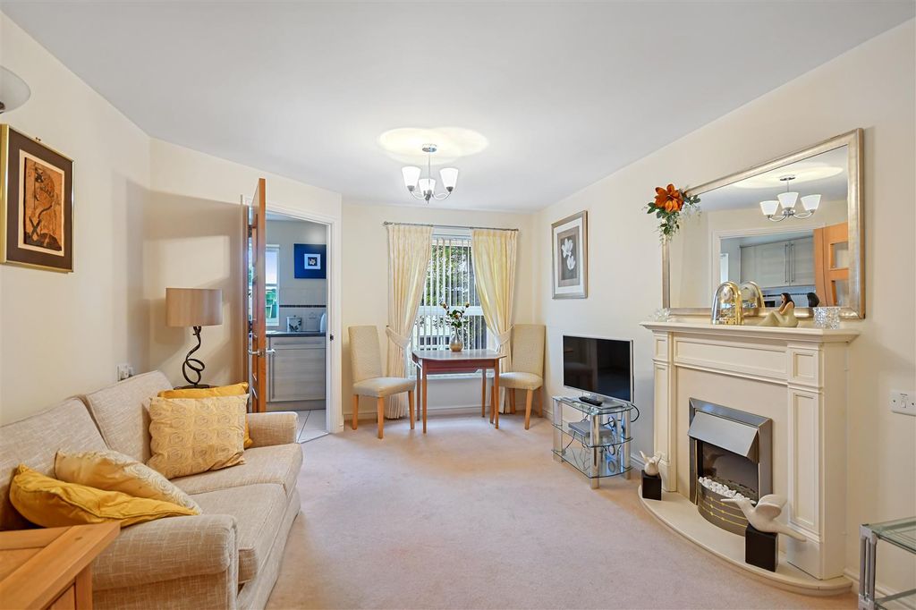 Property photo 1 of 12 02-d1953A56-A82d-4A07-9A8d-d197De44F9A1Ibmcs-14 Sa