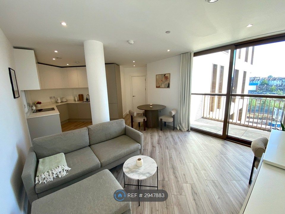 Property photo 3 of 25
