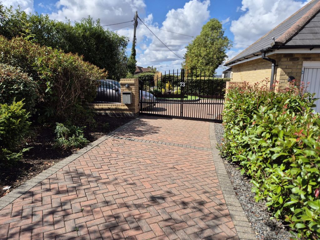 Property photo 2 of 46