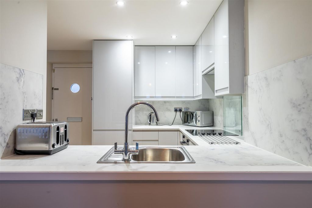 Property photo 3 of 9 Mcquades Court (45 Of 52).Jpg