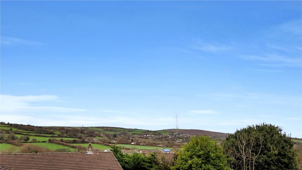 Property photo 2 of 18 Picture No. 11